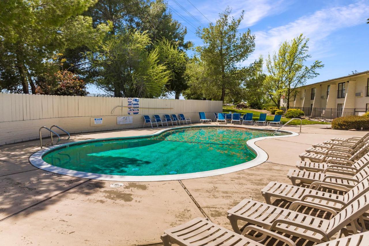 Heritage Inn Express Roseville Dış mekan fotoğraf